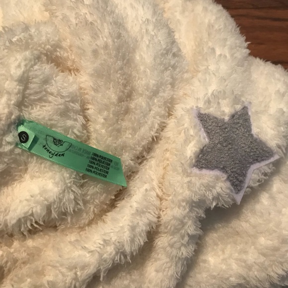 Set! Honeydew Fuzzy Lounge Sweater & Shorts Cream Small top medium bottom soft - Picture 6 of 8